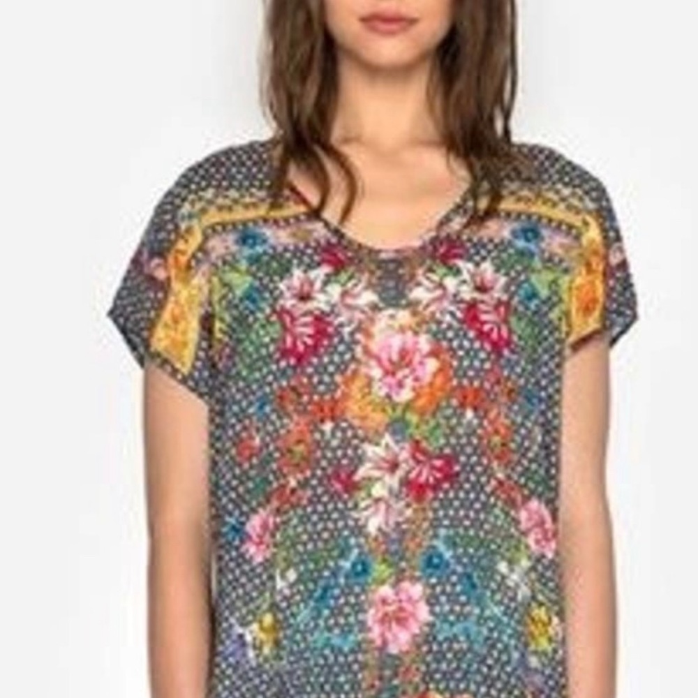 JOHNNY WAS Dolce Drapey Short Sleeve Blouse with Floral Detail Size Medium